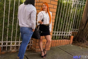Stranger is attracted to thick legs milf
