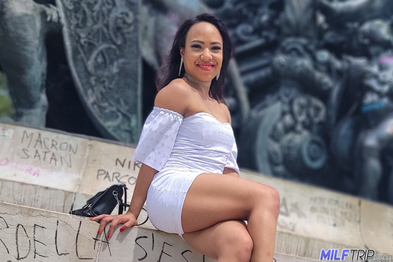 Sexy hotmom shows her hot gams posing in short white dress